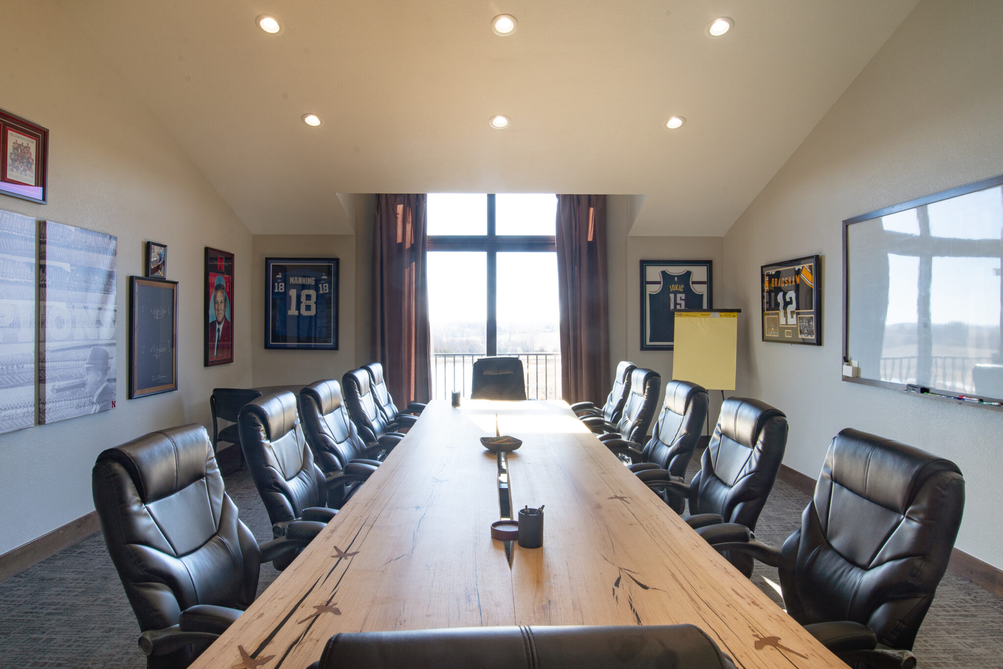 conferenceroom_wide